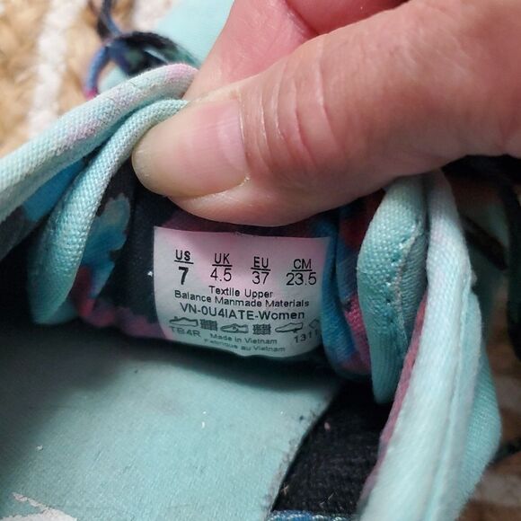 Vans Mint Green with Floral Laces, Size 7 - Picture 6 of 11